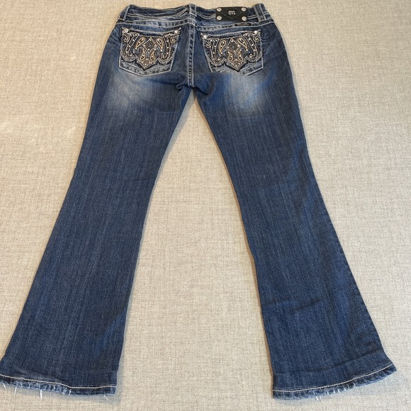 Miss Me Jeans 28 Bootcut DK209 Mid Rise Embellished Flap Pockets Denim - Picture 2 of 16